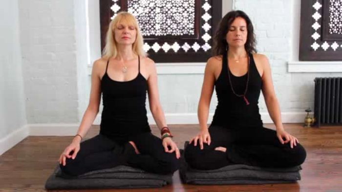How to Meditate with Your Partner: 5 Relationship Tips